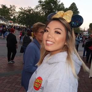 Meet your Posher, Emma-avery